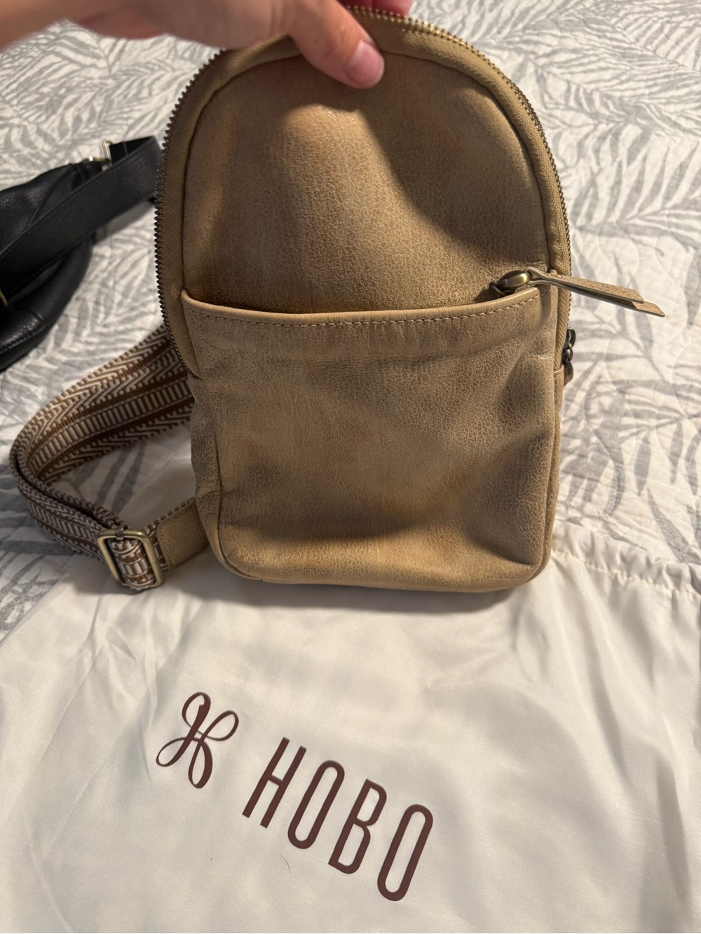 HOBO Cass sling Leather Mini Crossbody Pocket Bag - Picture 1 of 5